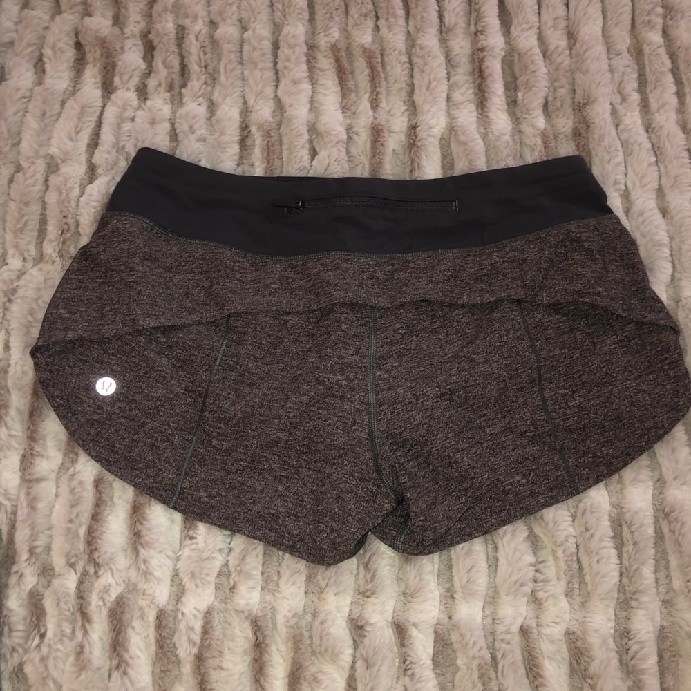Lululemon speed up 2.5 grey shorts